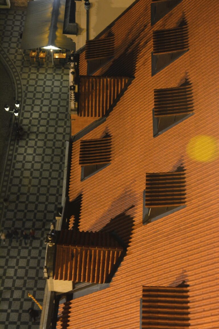 A birdview of a roof at night